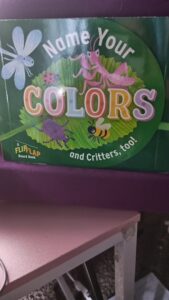 📚 Book Review: Name Your Colors (and Critters, too!) (FlipFlap Board Book)